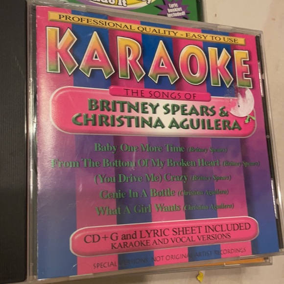 THE SINGING MACHINE Video Camera CD Karaoke TV with 10 CD's - Picture 12 of 16